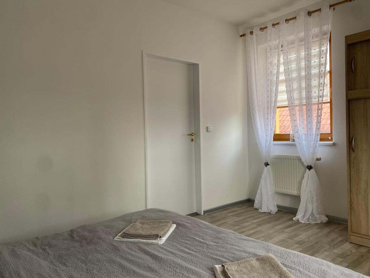 Apartman Simon Cheb Exteriör bild